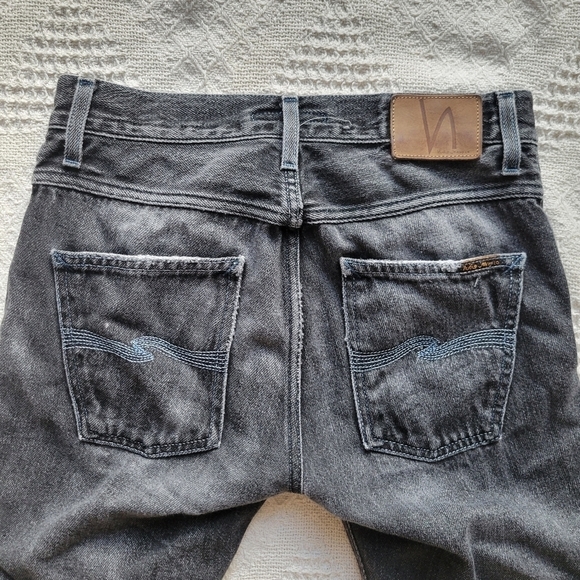 Nudie Black Distressed High-Waisted Cut Off Midi Jean Shorts with raw  hem - Picture 5 of 12